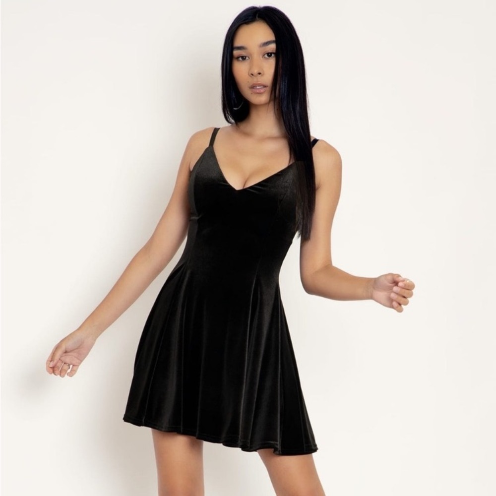 Blackmilk VELVET BLACK MINI STRAPPY DRESS size medium
